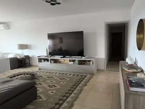 Departamento 4 ambientes con 4 baños