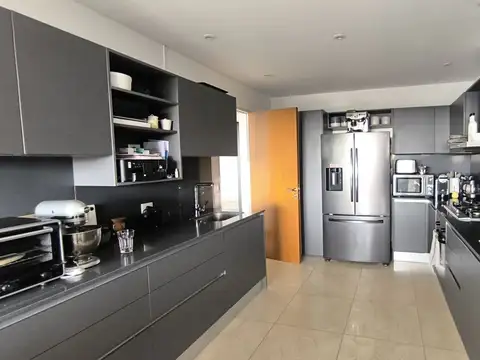 Departamento en Venta con 2 cocheras