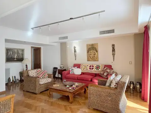 Departamento en Venta con 2 cocheras