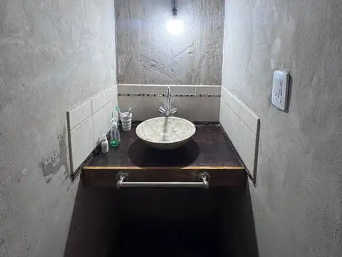 Casa 2 ambientes con 1 baño