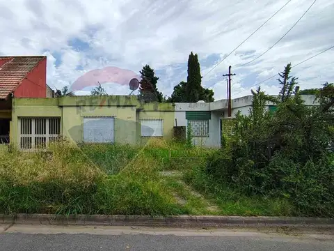 Casa 4 ambientes con 1 baño