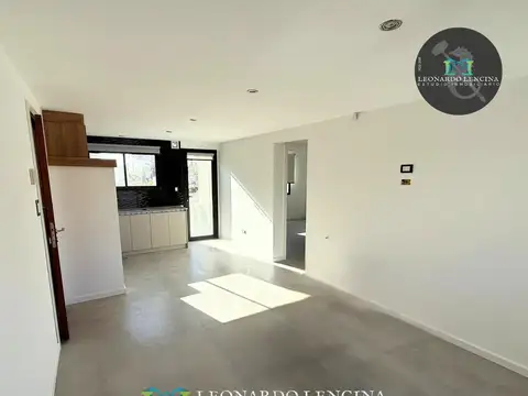 Depto Tipo Casa en Venta de 3 ambientes