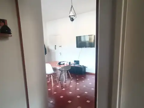 Departamento lateral refaccionado con mucha luz. En excelente ubicacion