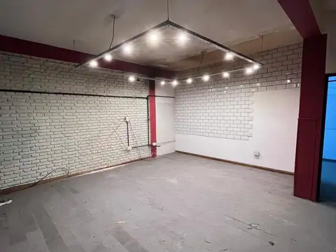 Local en Alquiler en Luis Agote, $ 1.400.000
