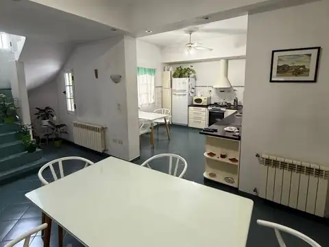 Casa 5 ambientes con 3 baños