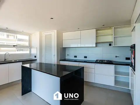 Departamento 4 ambientes con 3 baños