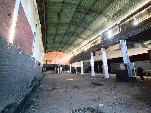 VENTA GALPÓN/DEPÓSITO 769 m2 ZONA CRUCE VARELA