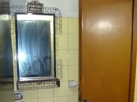 Local en Venta Via Púb.