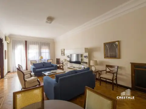 Casa 4 ambientes con 13 baños