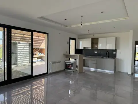 CASA EN VENTA PUEBLO ESTHER