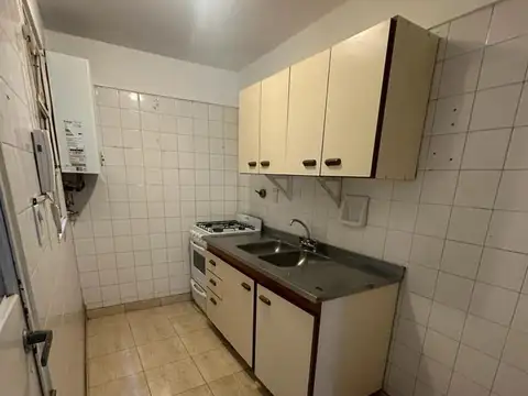Departamento en Alquiler en Monserrat, $ 700.000