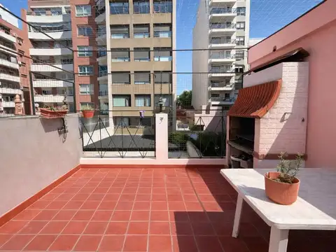VENTA PH CABALLITO CON TERRAZA A REFACCIONAR