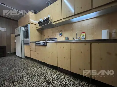 Av. 25 de Mayo al 900