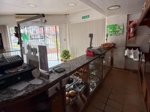 Casa en Venta en Isidro Casanova, USD 160.000