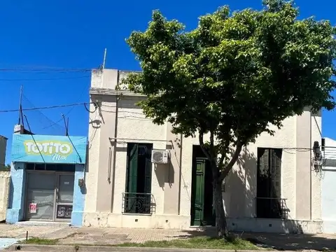 Venta Casa 3 Dormitorios En Centro De Artigas.