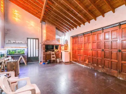 VENTA PH 3 AMB. COCHERA 2 AUTOS VALENTIN ALSINA