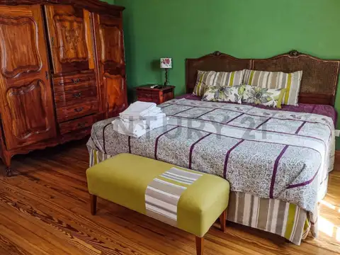 Casa en Venta con 10 cocheras