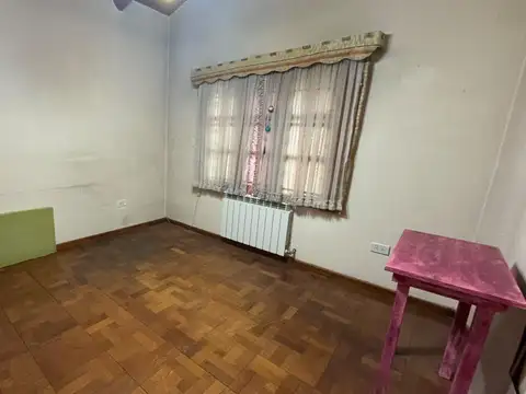 Casa en Alquiler con 1 cochera