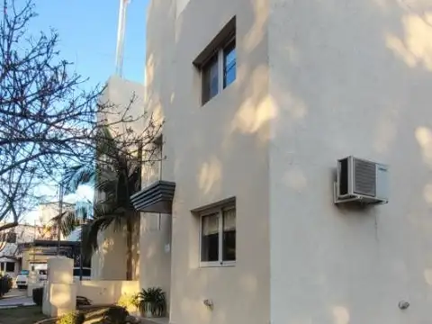 Depto Tipo Casa en Alquiler de 5 ambientes