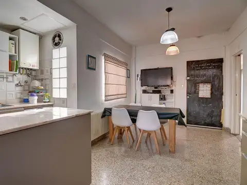 Depto Tipo Casa en Venta de 5 ambientes