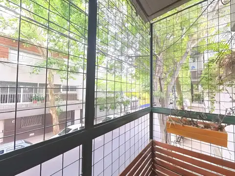 Departamento de dos ambientes con balcón en alquiler en Almagro