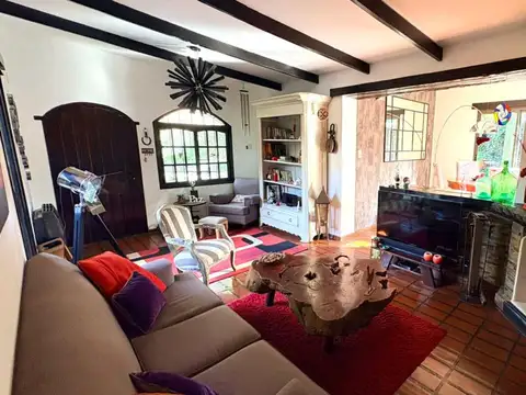 Casa en Venta con 1 cochera