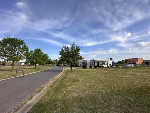 Terreno en venta, Santa Isabel II - A metros de la laguna, orientación noroeste