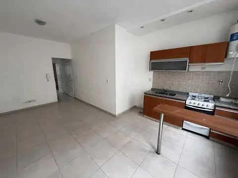 PH de 2 ambientes con patio y parrilla, planta baja al frente- Wilde