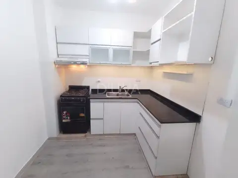 Departamento en Venta en Plaza Azcuenaga, USD 65.000