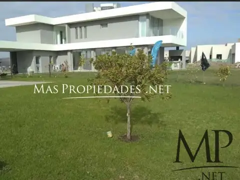 Venta Casa a la laguna en La Alameda 3 Dormitorios Canning 100