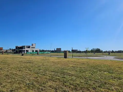 Lote En Venta Barrio Village Joven, Bella Vista