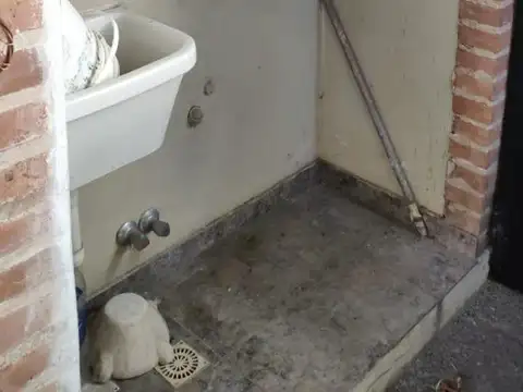 Depto Tipo Casa en Venta con 1 cocheras