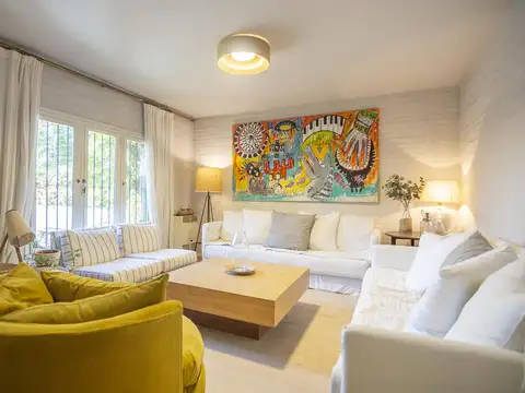 Casa 7 ambientes con 3 baños