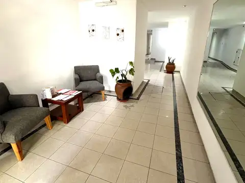 Calle 5 e/ 44 y 45 , Piso 1