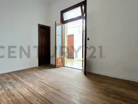 Soler 4400, Piso PB