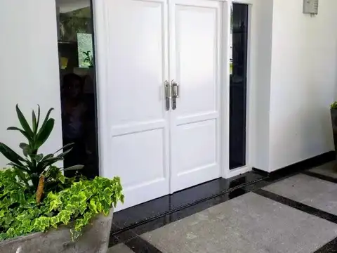 Casa en Venta en Countries y Barrios Cerrados en Funes, USD 1.450.000