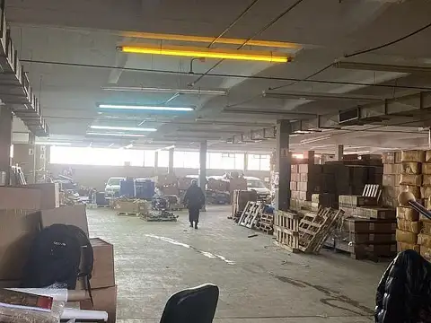 Galpon en Venta 90  mts Frente