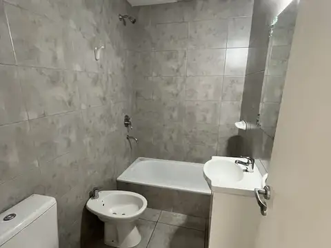 Av. General San Martín 6500, Piso 1