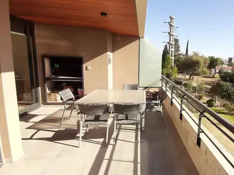 Departamento en Venta en Jockey Club, USD 150.000