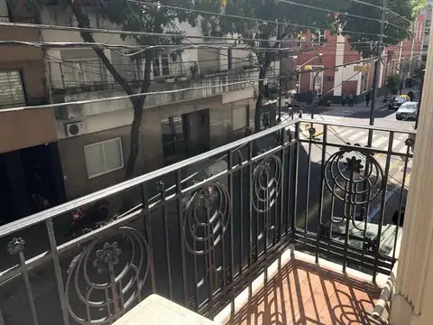 Azcuenaga al 1400