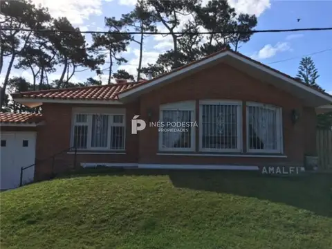 Casa en Alquiler de 3 dormitorios