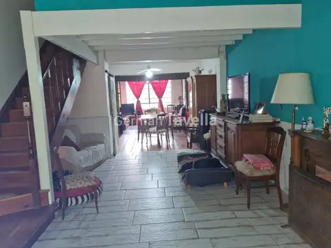 Venta de Casa 4 Amb. pileta/quincho, Parque Leloir Ituzaingó