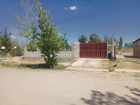 LOTE EN EL CARRIZAL CON CONTRUCCION A REFORMAR