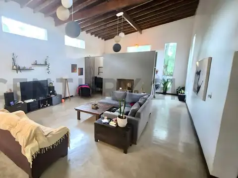 Casa en Venta en La Unión, USD 240.000