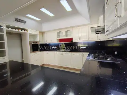 Casa 6 ambientes. | Emilio Mitre 747