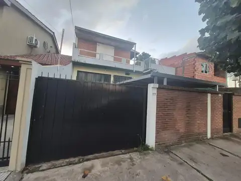 Casa con galpon
