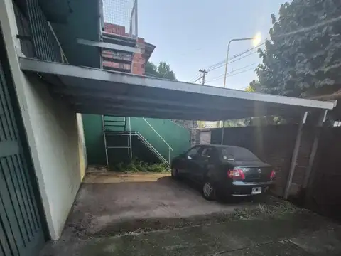 Casa en Venta en Isidro Casanova, USD 70.000