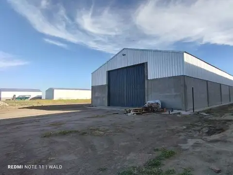 SE VENDE GALPÓN 600M2  ZONA INDUSTRIAL DE HERNANDO