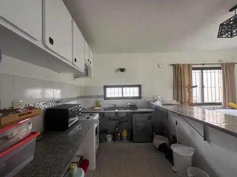 Casa 2 ambientes con 1 baño