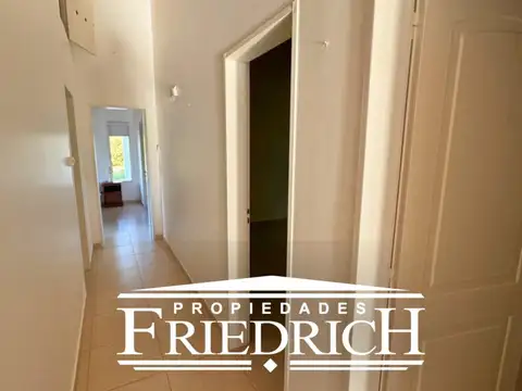 Casa 5 ambientes con 3 baños